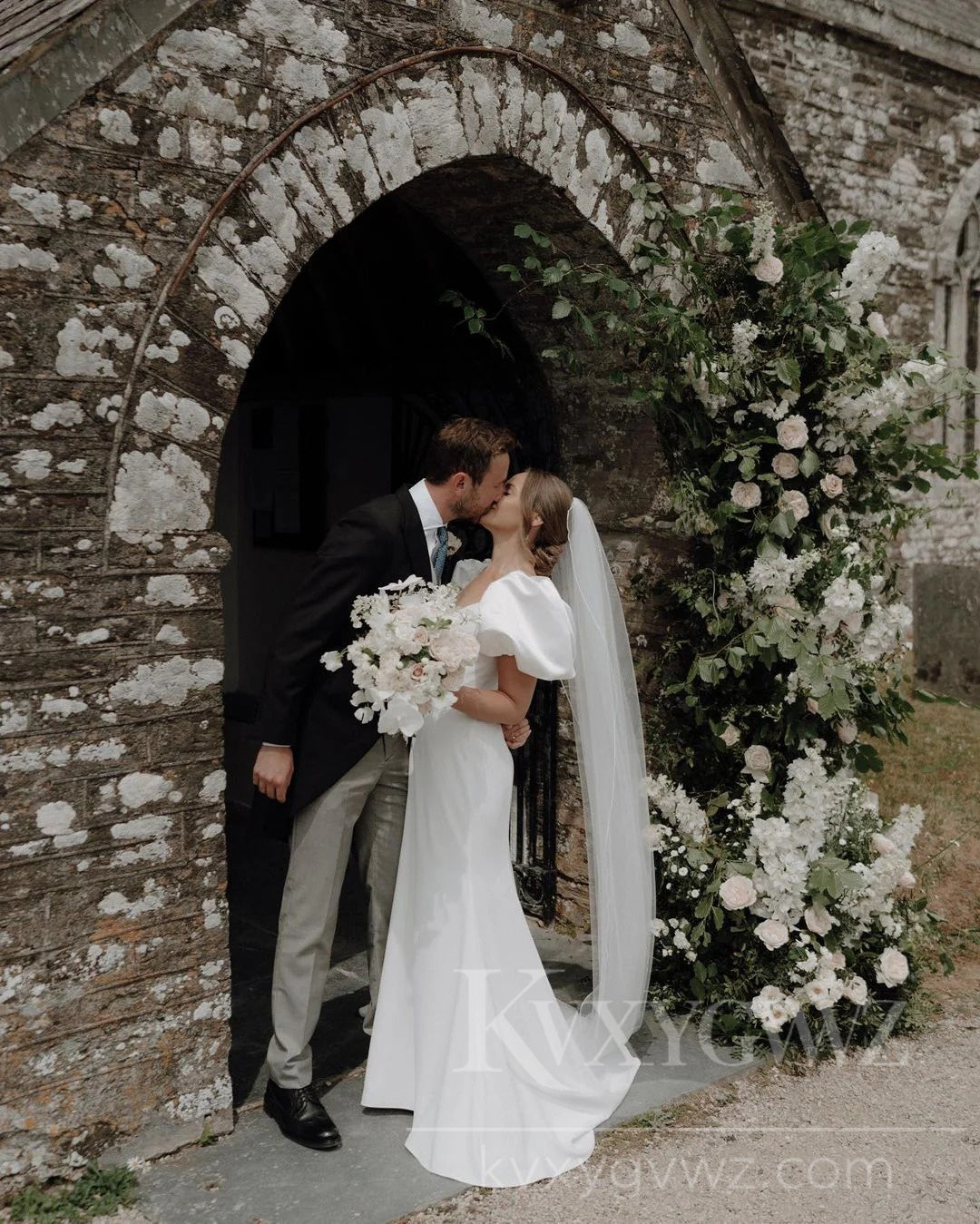 Chic Satin V-Neck Puff Sleeves Wedding Dress Sweep Train Bridal Gown HS431