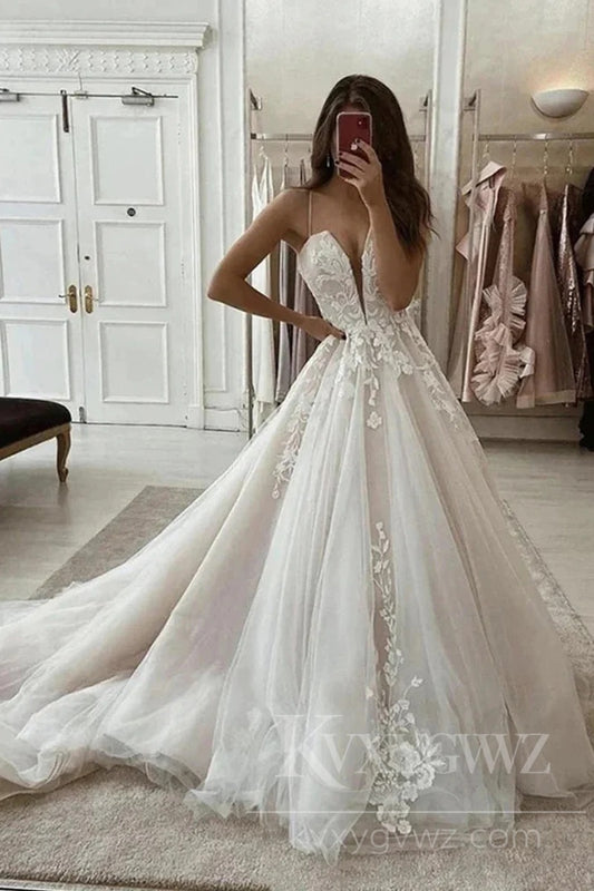 Delicate Lace and Tulle V-Neck Wedding Dress with Floral Applique Bridal Gown HS442
