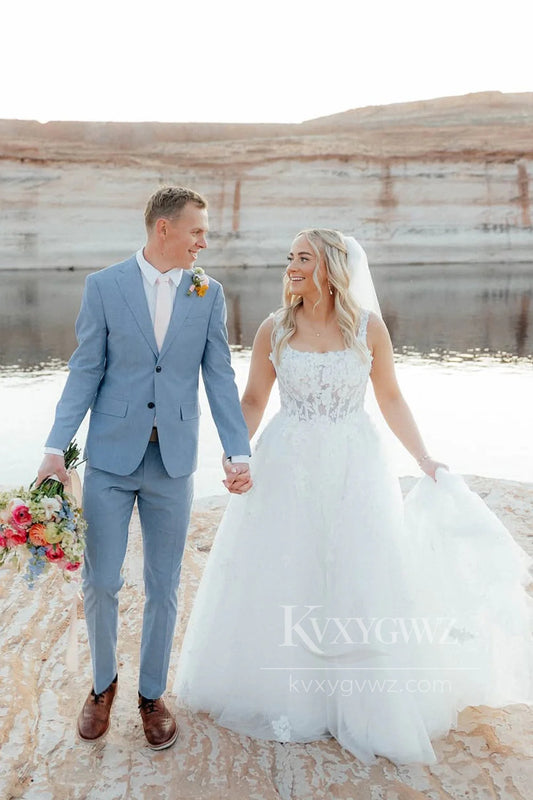Delicate Lace and Tulle Wedding Dress with Spaghetti Straps Bridal Gown HS472