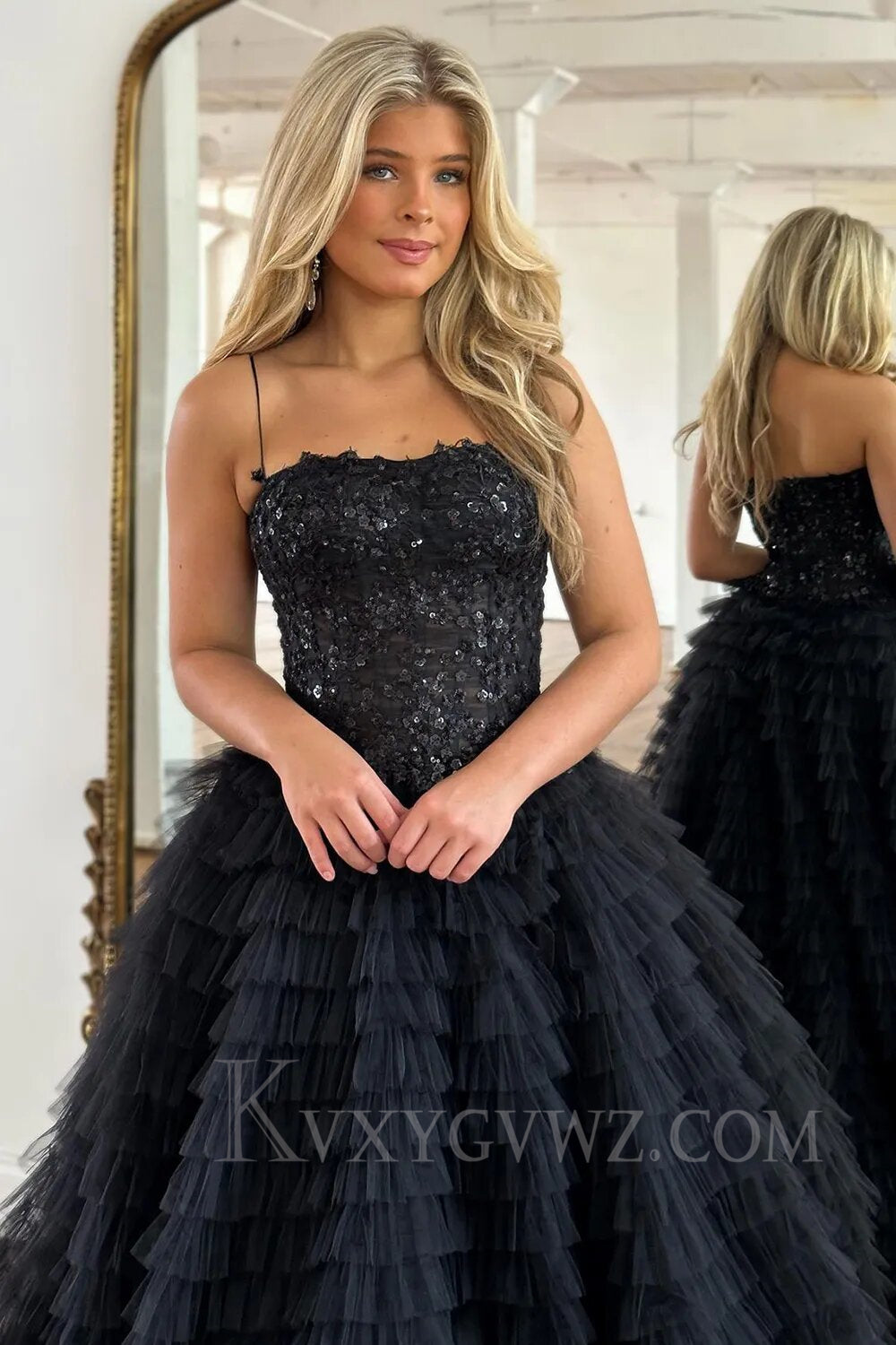 Sparkly A-Line Black Spaghetti Straps Long Tulle Prom Dress with Slit LF005