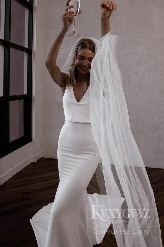 Modern Satin Deep-V Mermaid Wedding Dress with Chic Veil Bridal Gown HS511