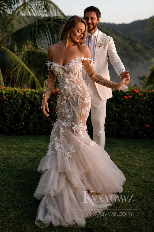 Enchanting Off-Shoulder Lace Wedding Dress with Dramatic Train Bridal Gown HS548