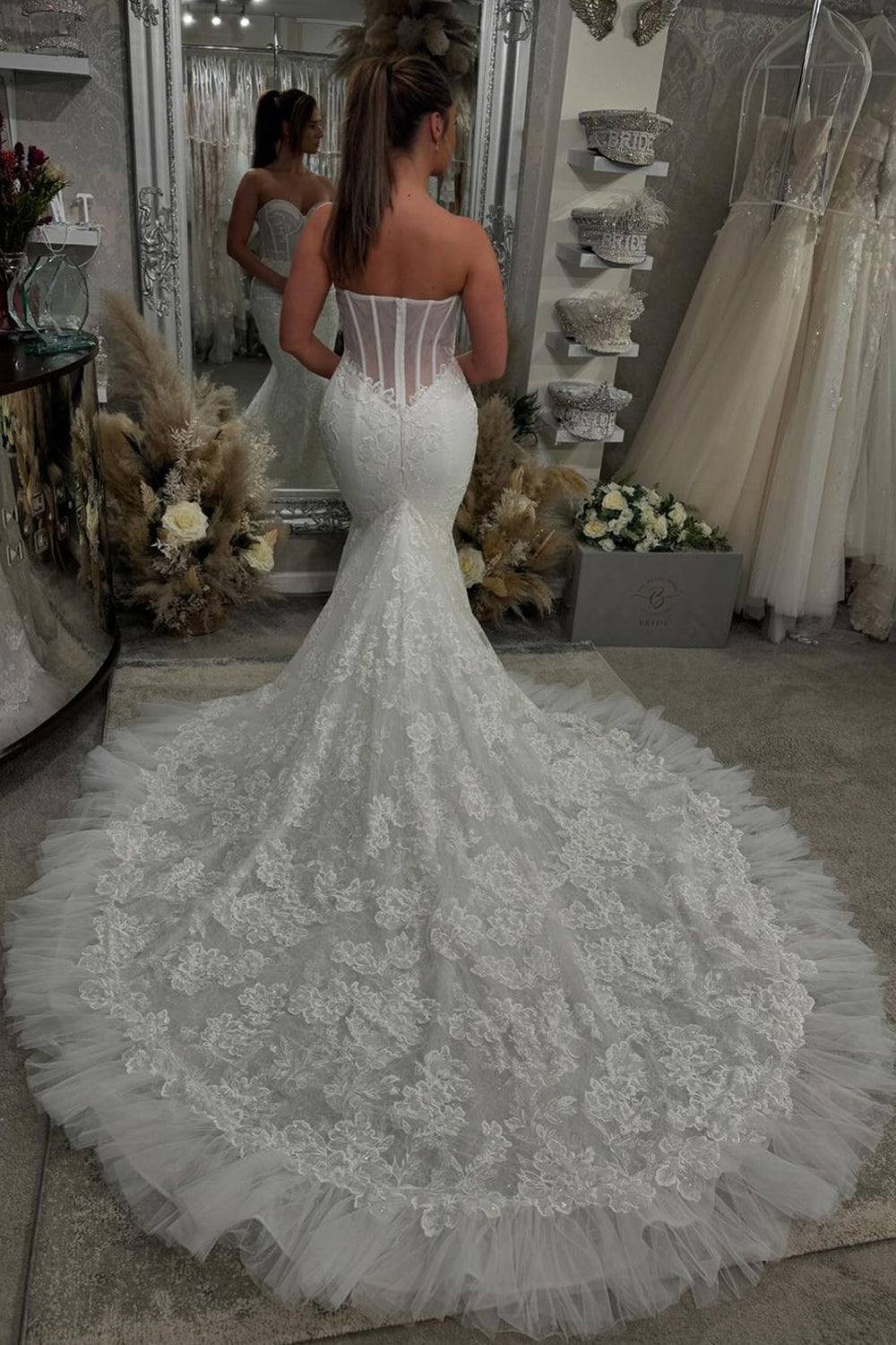 Pastoral Style Mermaid Sweetheart Lace Wedding with Appliques HS867
