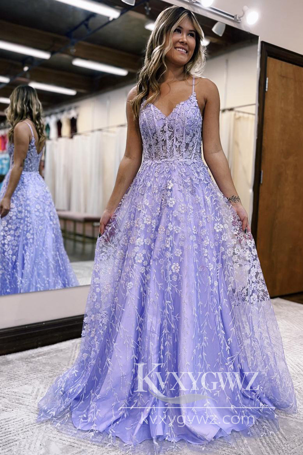 Stunning A Line Sweetheart Lavender Evening Gown Conspicuous Lace Tulle Prom Dress LF628