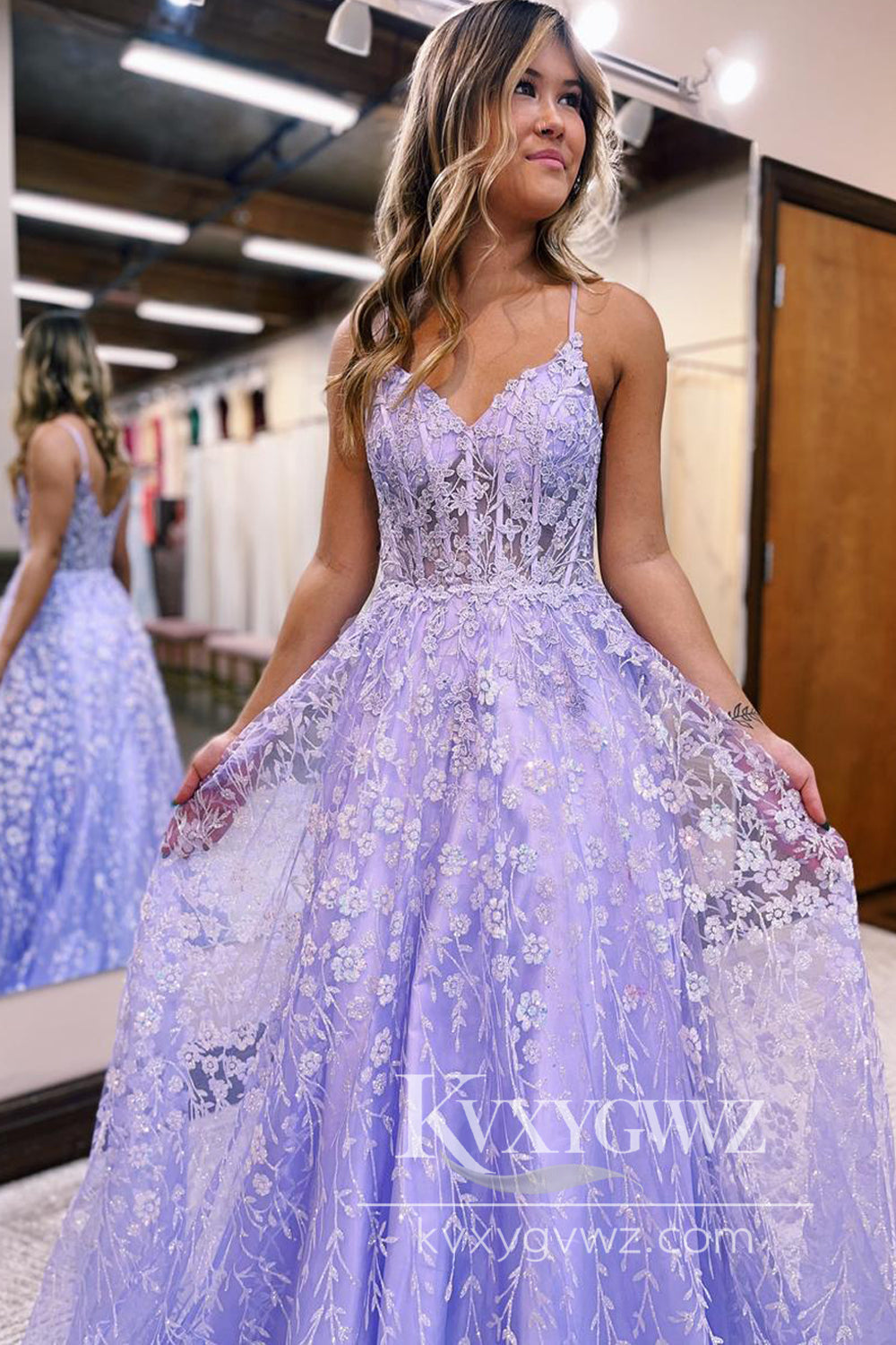 Stunning A Line Sweetheart Lavender Evening Gown Conspicuous Lace Tulle Prom Dress LF628
