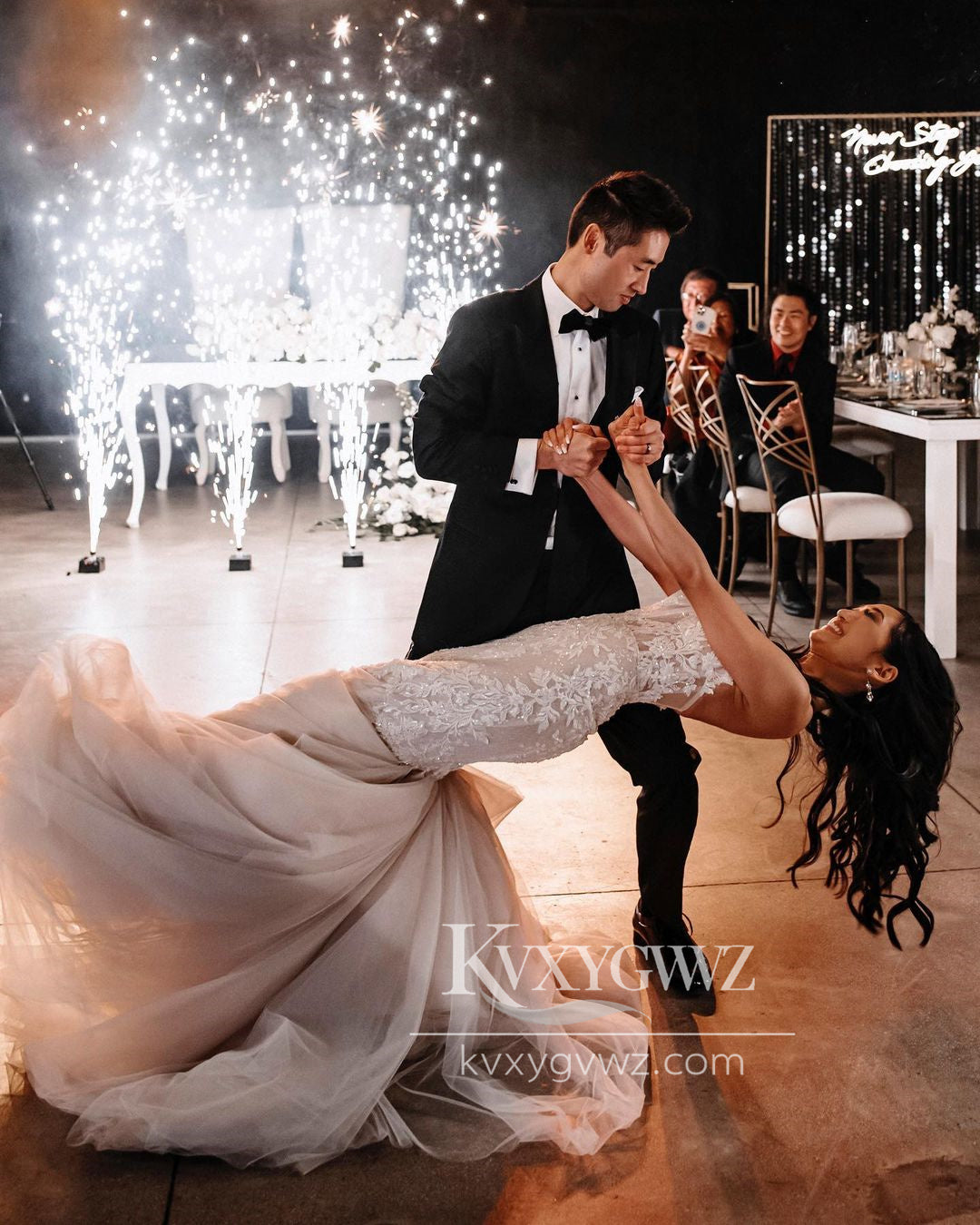 Glamorous Mermaid Sweetheart Tulle Sweep Train Wedding Dresses Gown with Appliques HS666