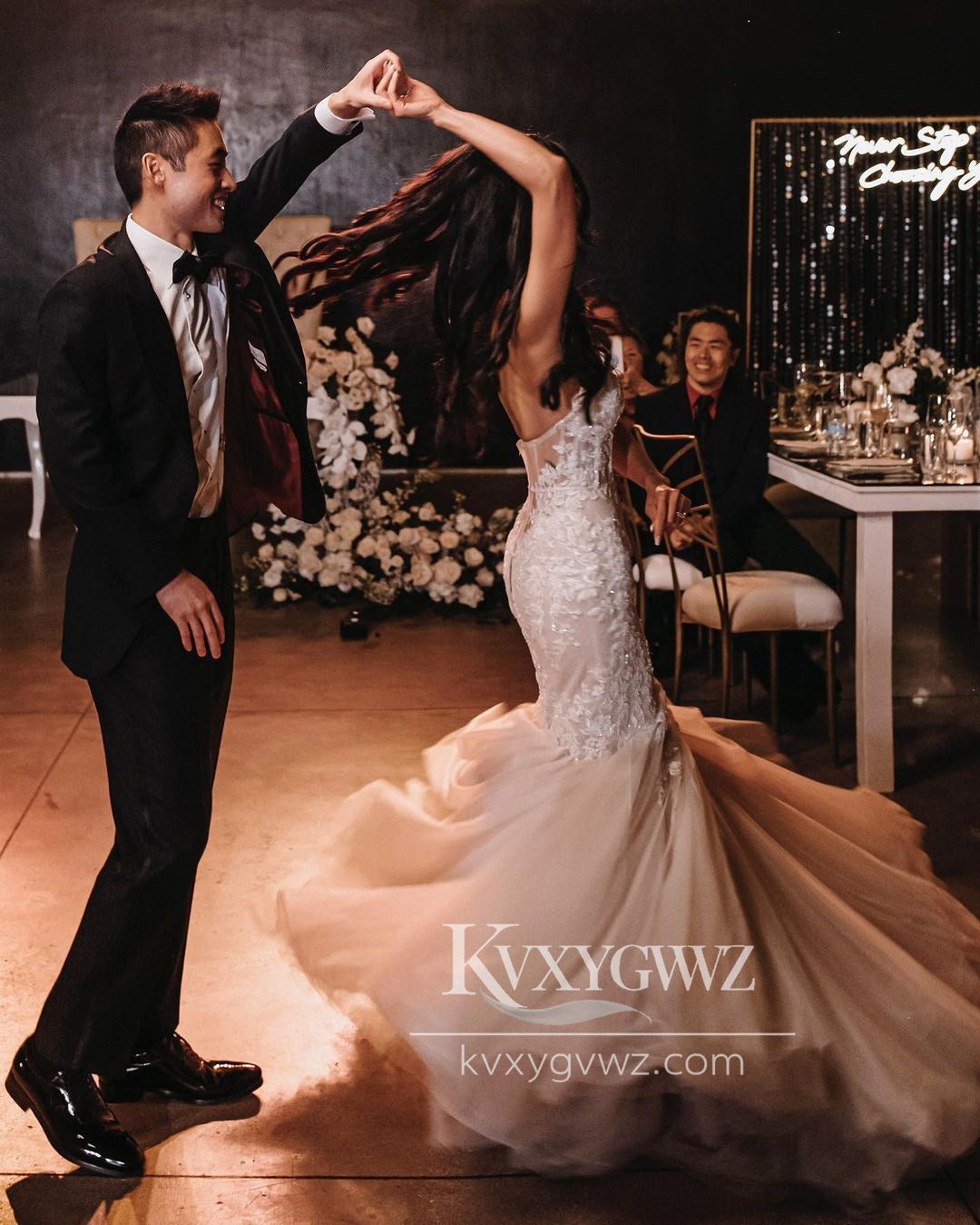 Glamorous Mermaid Sweetheart Tulle Sweep Train Wedding Dresses Gown with Appliques HS666