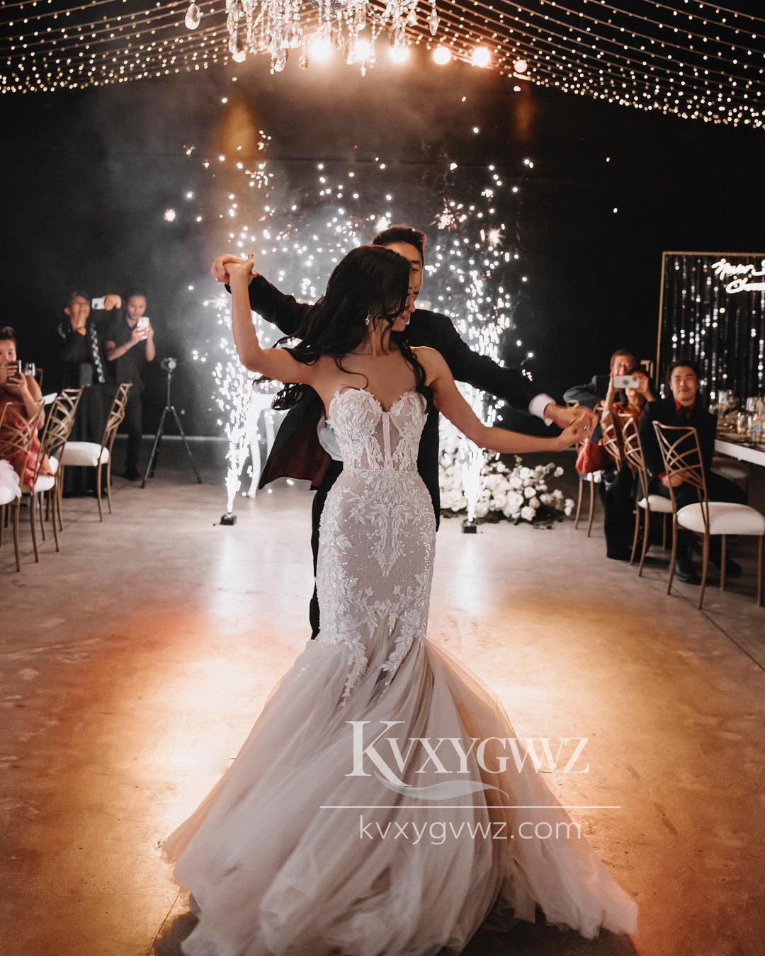 Glamorous Mermaid Sweetheart Tulle Sweep Train Wedding Dresses Gown with Appliques HS666
