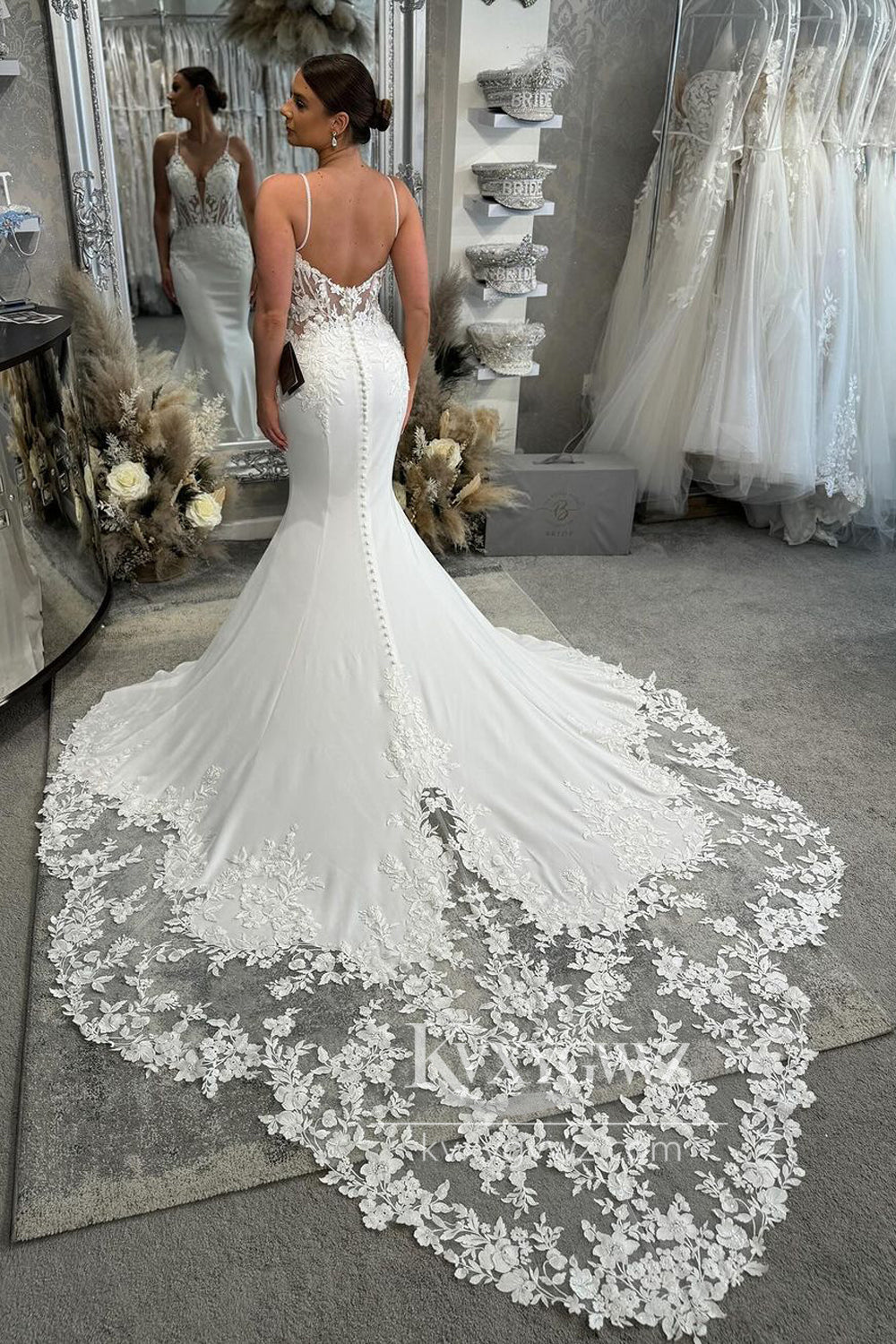 Graceful Mermaid Spaghetti Strap V Neck Elastic Satin Long Wedding Dresses Gown with Appliques HS697