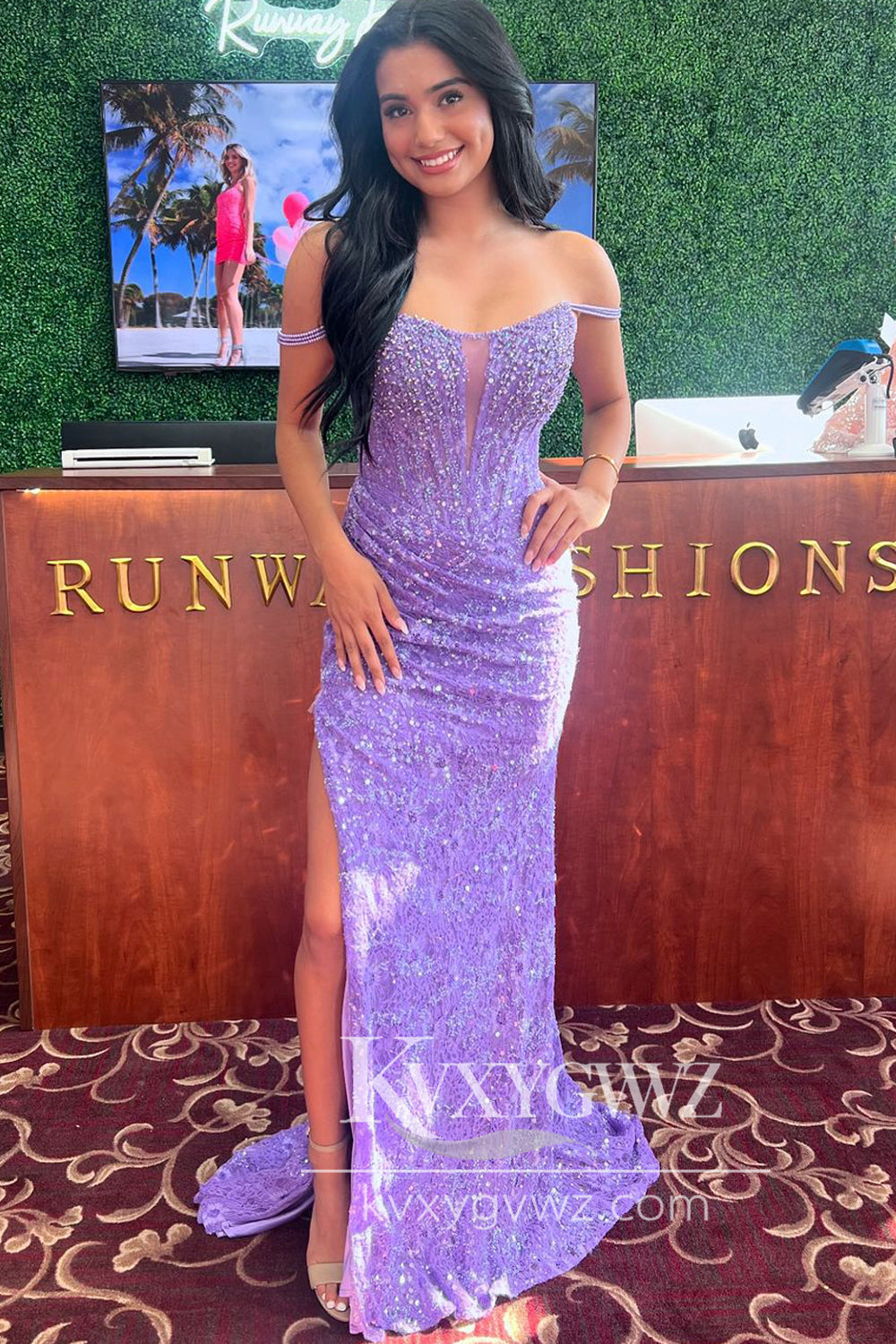 Charming Mermaid Evening Gown Scoop Neck Purple Lace Long Prom Dress with Beading LF703