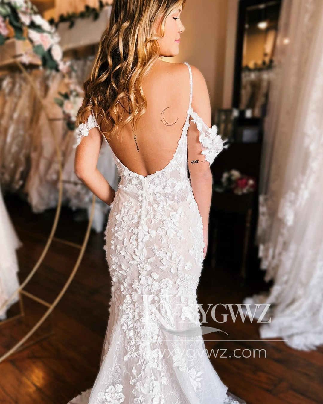 Graceful Mermaid Off the Shoulder Spaghetti Strap Lace Wedding Dresses Gown With Slit HS715