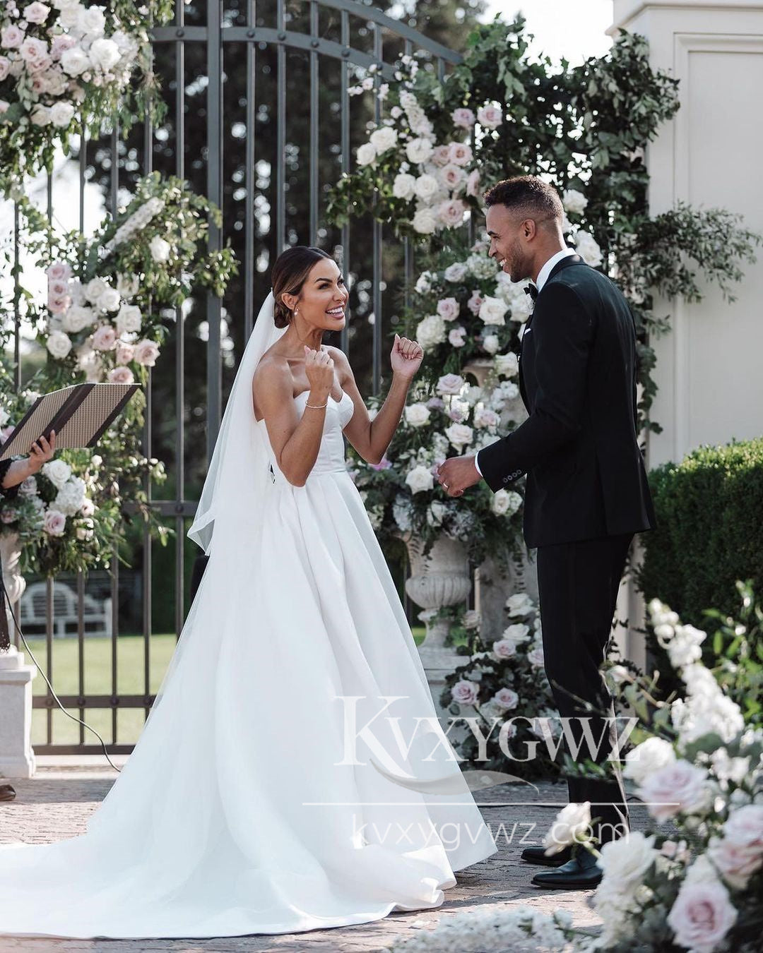 Ball Gown Sweetheart Satin Wedding Dresses Gown With Sweep Train HS727
