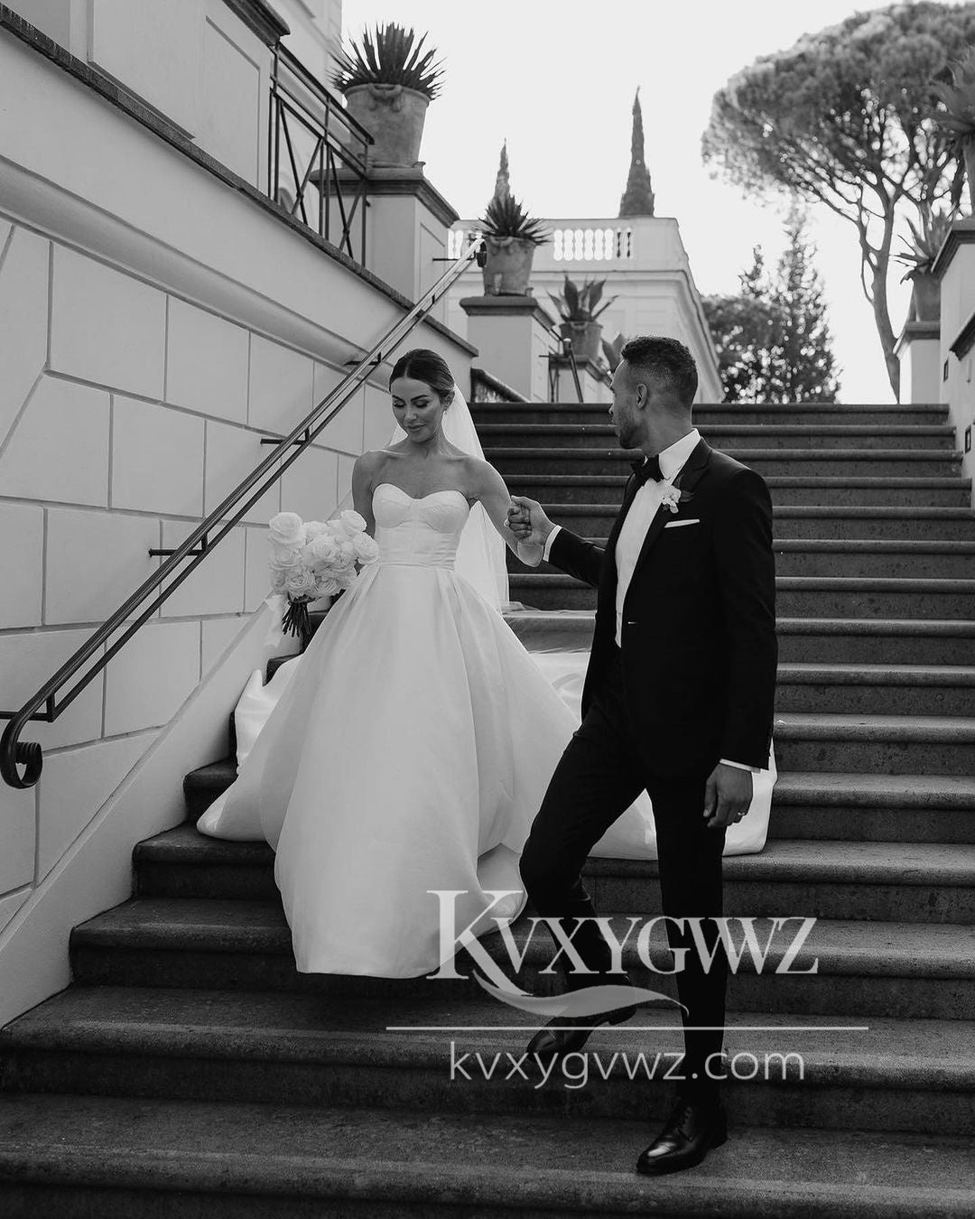 Ball Gown Sweetheart Satin Wedding Dresses Gown With Sweep Train HS727