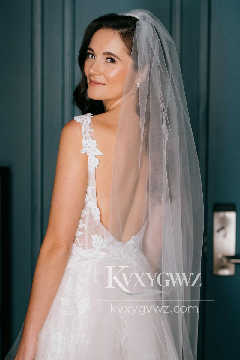 Beautiful A-Line Scoop Neck White Tulle Wedding Dresses Gown with Appliques HS738