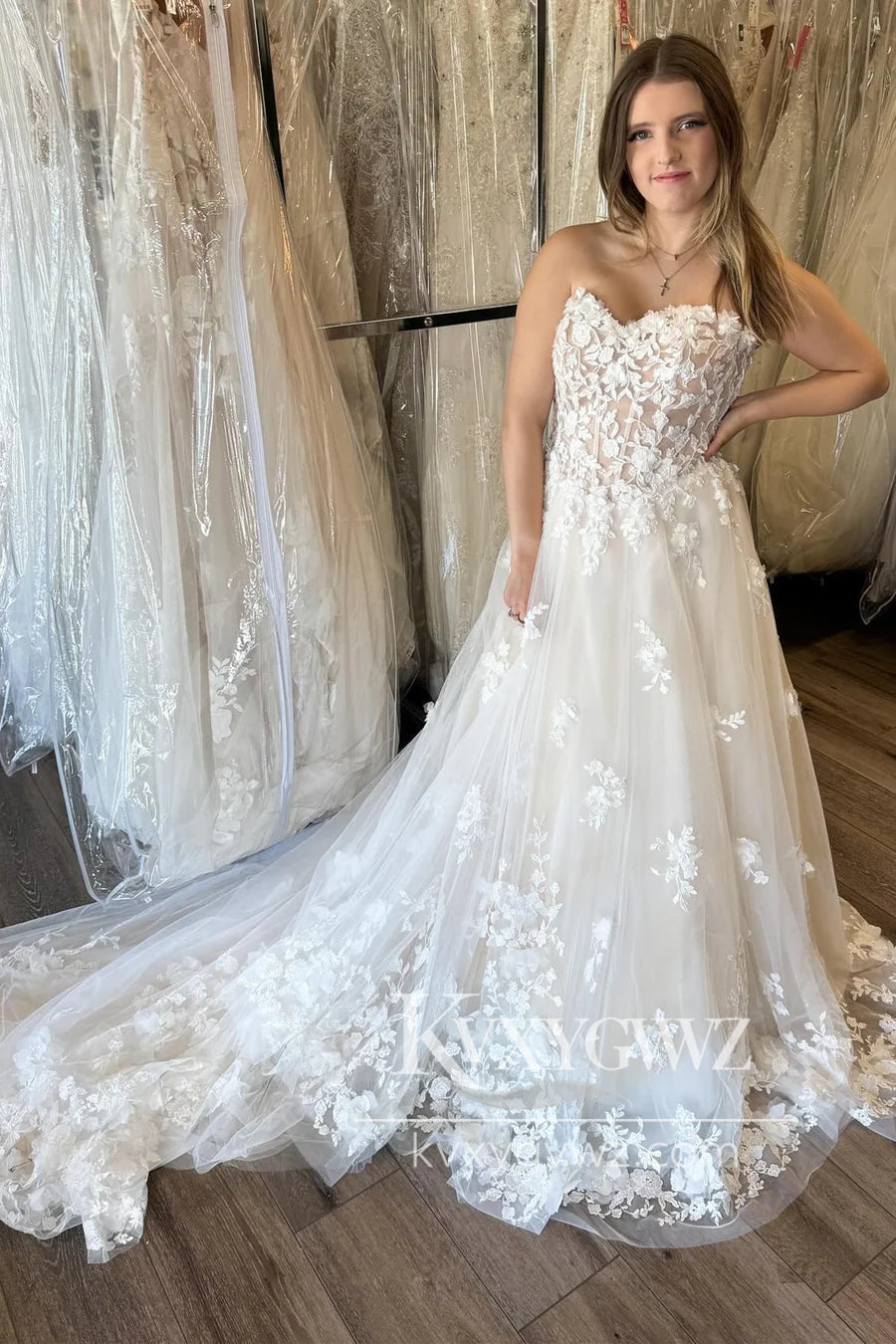 Bohemian A Line Sweetheart Tulle Wedding Dresses Gown with Appliques HS742