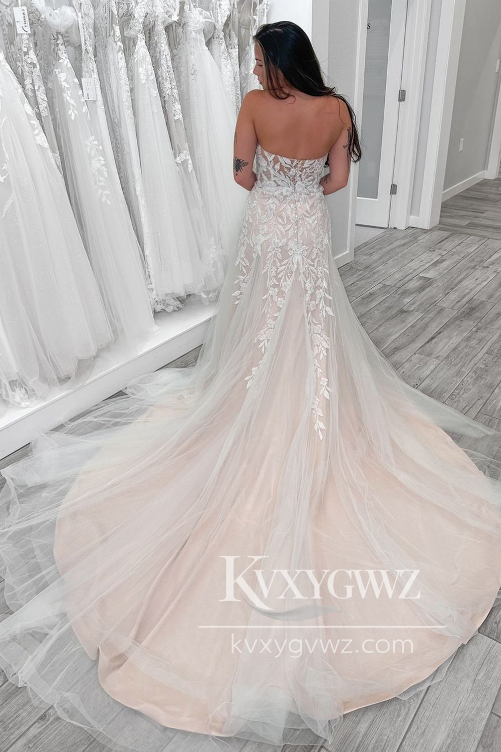 Glamorous A Line V Neck Champagne Tulle Long Wedding Dresses Gown with Appliques HS743