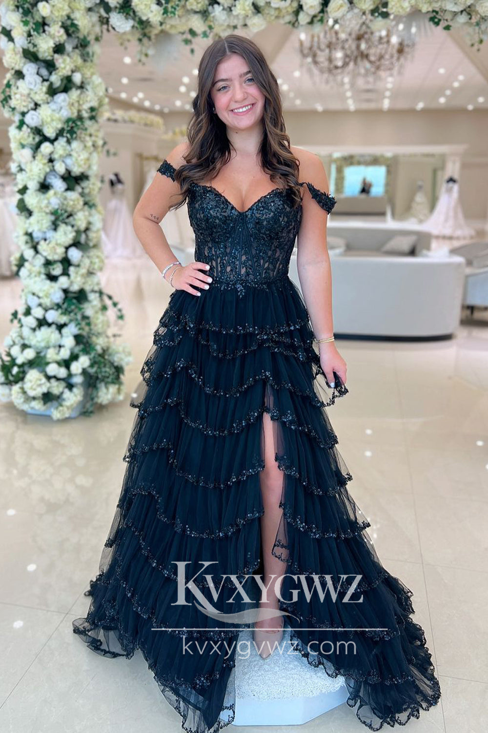 Stunning A Line Sweetheart Black Tulle Prom Dress with Beading Appliques Evening Gown LF747
