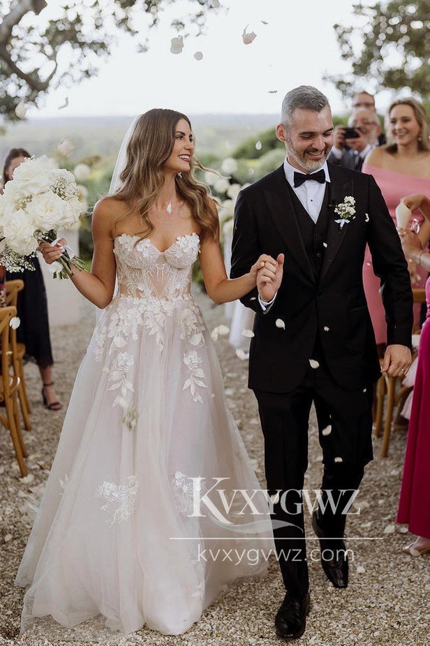 Glamorous A Line Sweetheart Tulle Wedding Dresses Gown with Appliques HS750