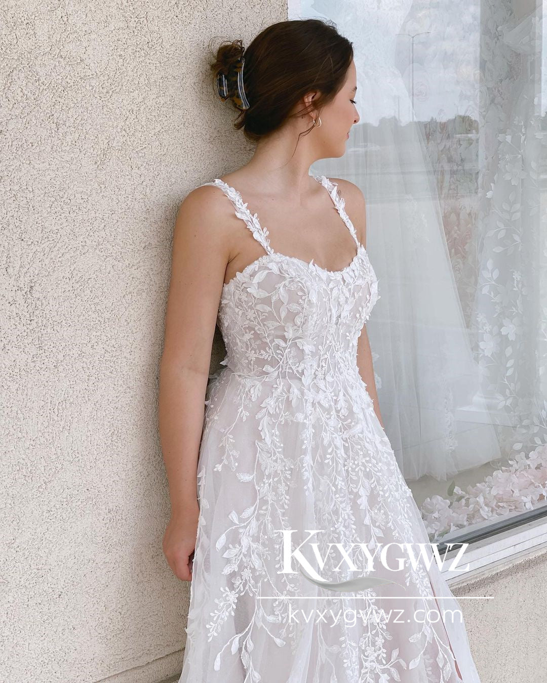 Glamorous A Line Sweetheart Tulle Wedding Dresses Gown with Appliques HS761