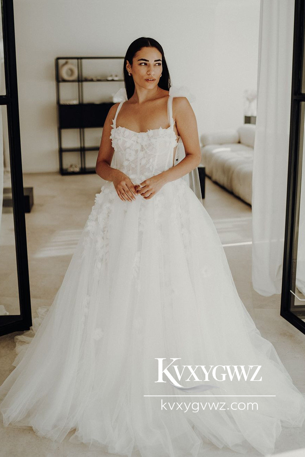 Ball Gown Tulle Sweetheart Wedding Dresses Gown With Sweep Train HS772