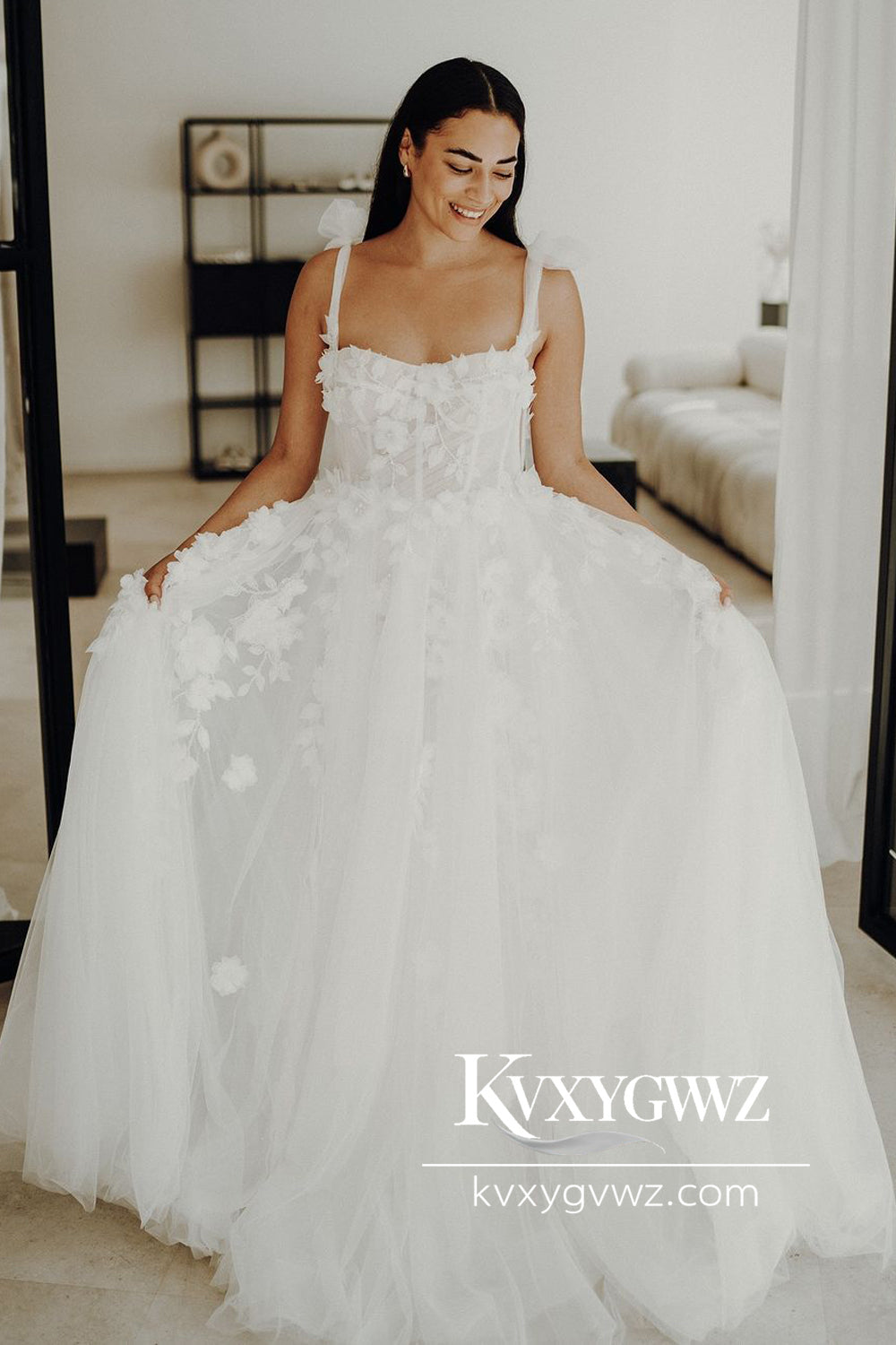 Ball Gown Tulle Sweetheart Wedding Dresses Gown With Sweep Train HS772