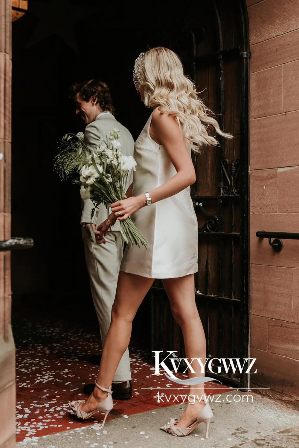 Sheath Round Neck Twill Satin Short Wedding Dress HS785