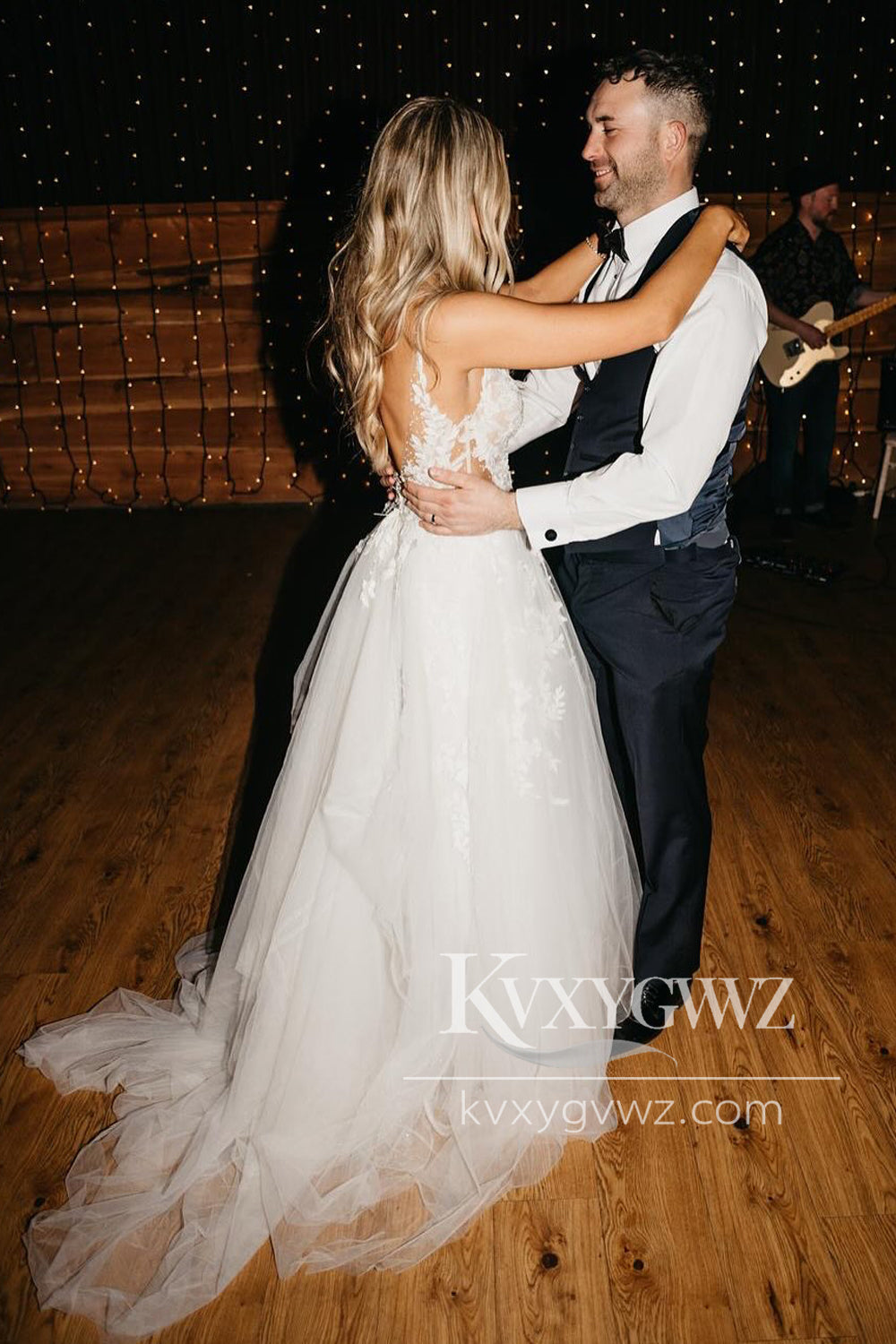 Boho A Line V Neck Tulle Wedding Dresses Gown with Appliques HS815