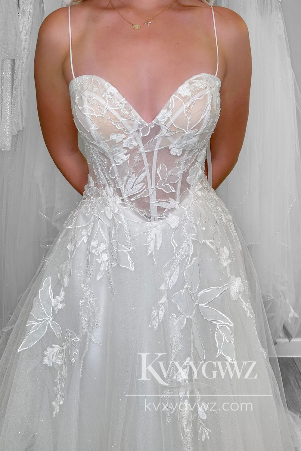Pastoral Style A Line Sweetheart Tulle Bridal Dresses with Appliques HS863