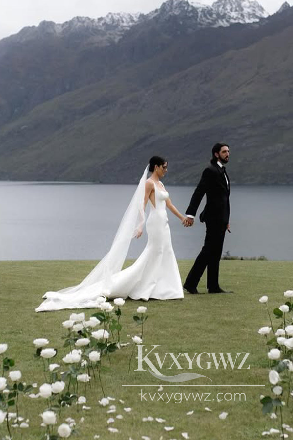 Glamorous Mermaid Square Neck White Satin Wedding Dresses Gown with Train HS864