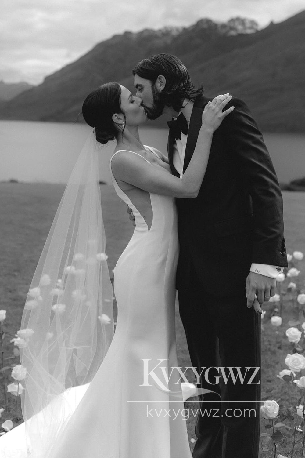 Glamorous Mermaid Square Neck White Satin Wedding Dresses Gown with Train HS864