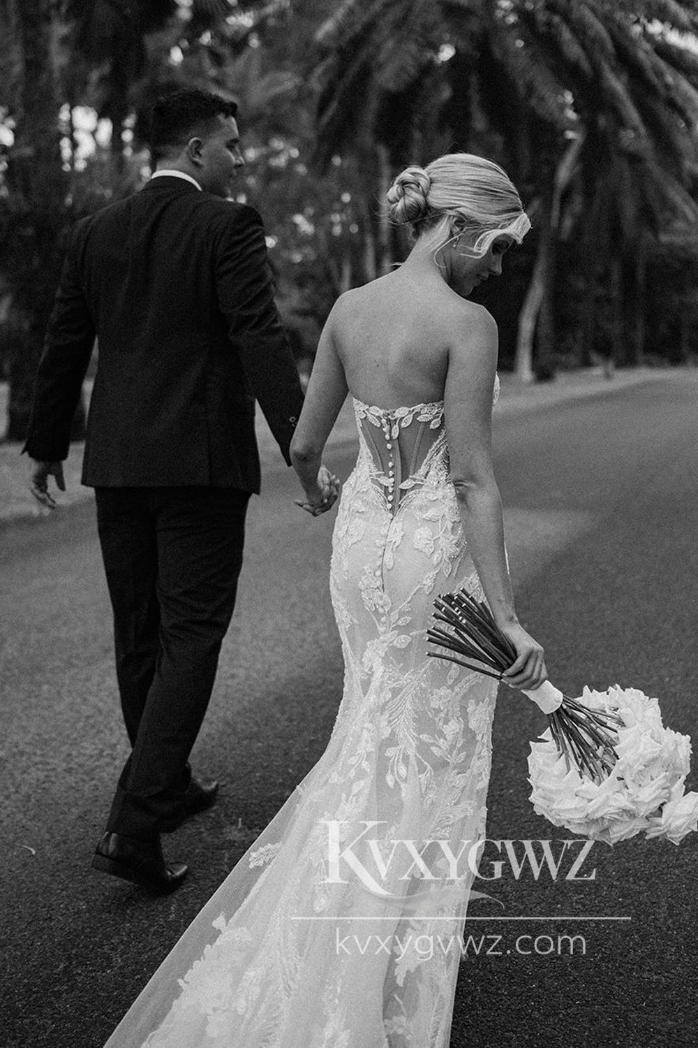 Glamorous Mermaid V Neck Lace Wedding Dresses Gown with Appliques HS865