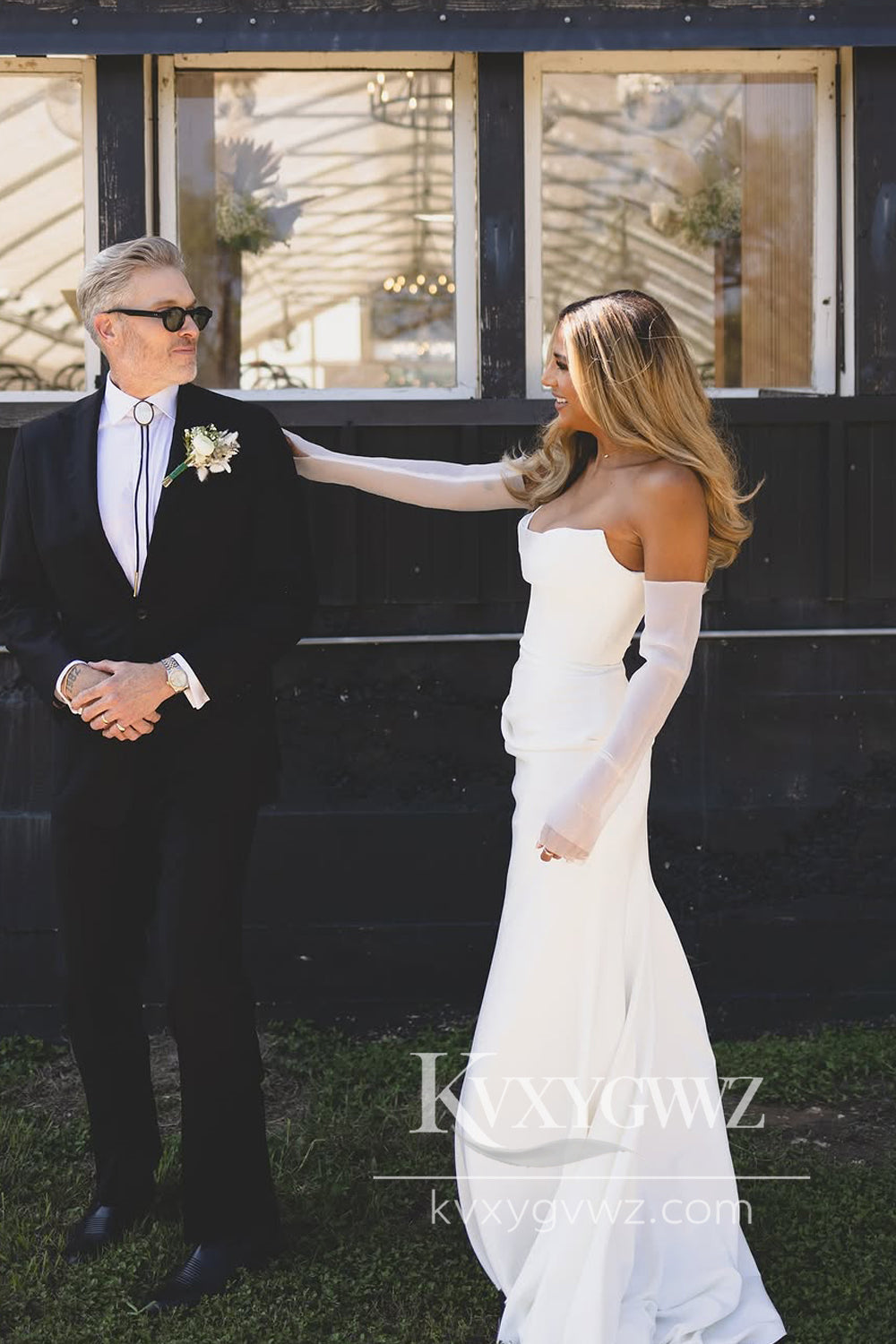 Modern Mermaid Sweetheart Elastic Satin Wedding Dresses Gown with Long Sleeves HS866