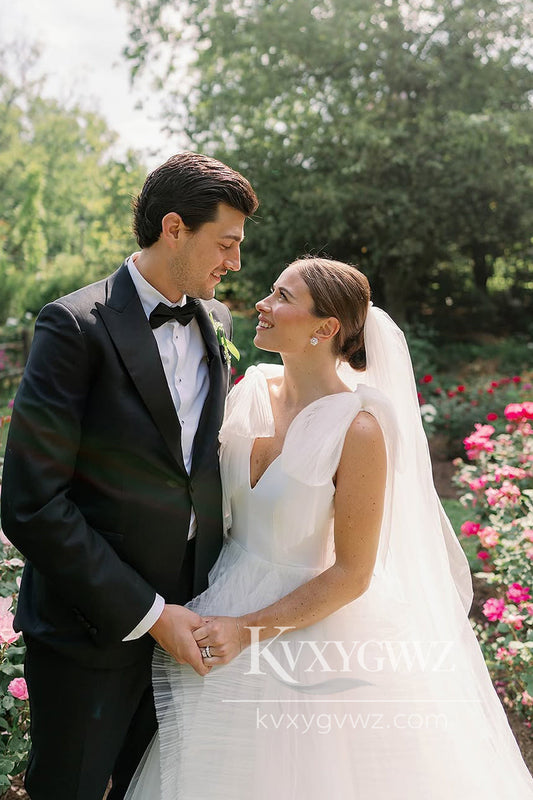 Ball Gown V Neck Tulle Wedding Dresses Gown with Ruffled Pleat HS870