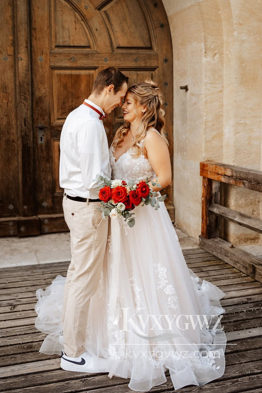 Pastoral Style Ball Gonw V Neck Tulle Long Wedding Dresses Gown with Appliques HS873