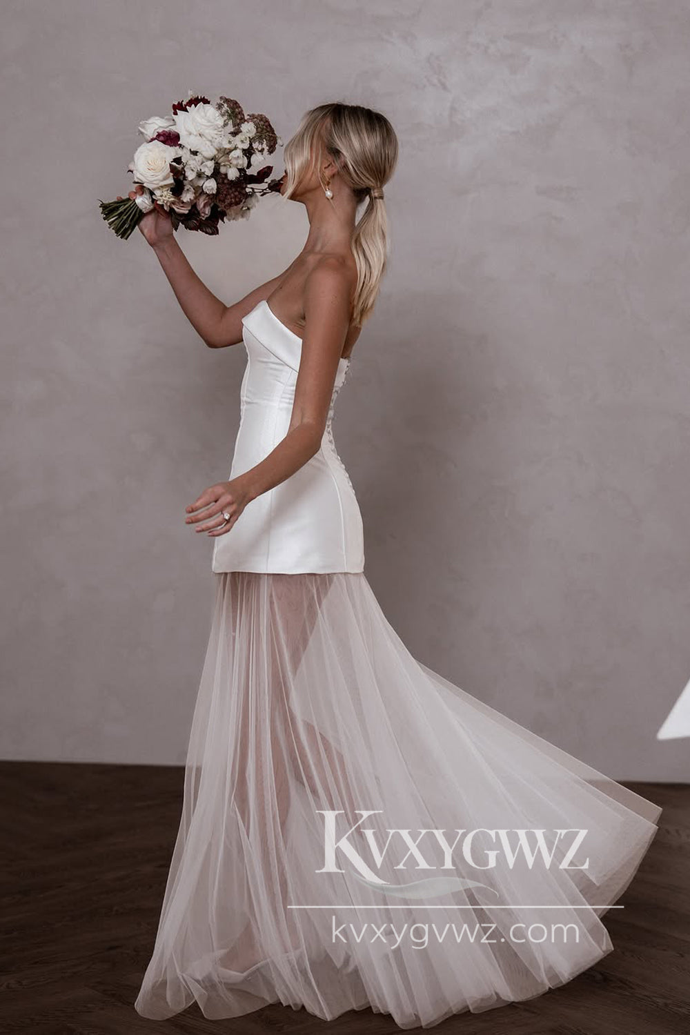 Modern Sheath Strapless Satin Short Wedding Dresses Gown with Lace HS876