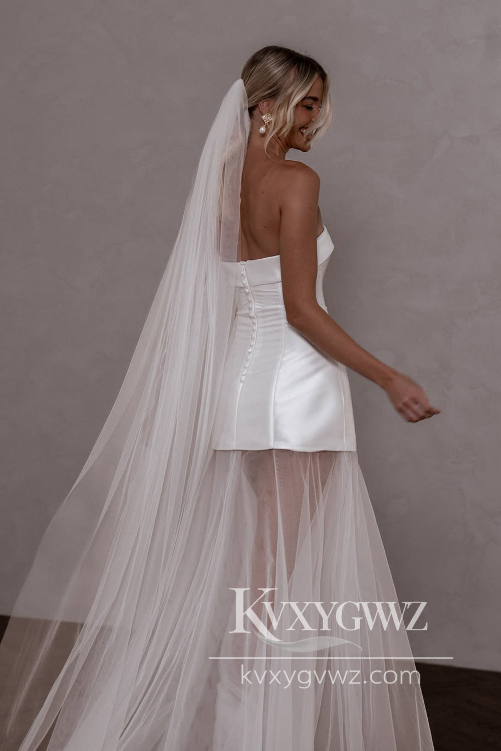 Modern Sheath Strapless Satin Short Wedding Dresses Gown with Lace HS876