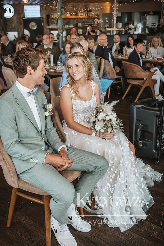 Boho A Line V Neck Tulle Wedding Dresses Gown with 3D Lace HS885