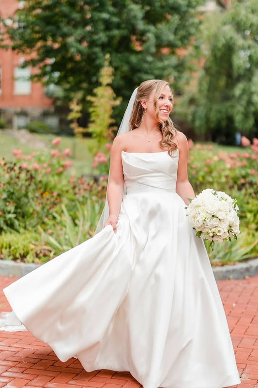 Dazzling Ball Gown Pleat Satin Wedding Dresses Gown with Bow HS879