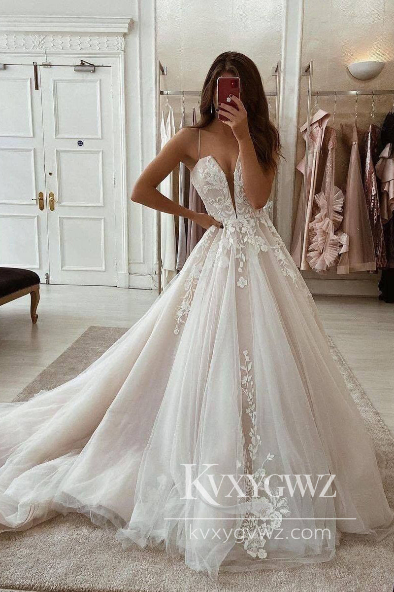 Graceful Ball Gown V Neck Tulle Wedding Dresses Gown with Appliques HS894