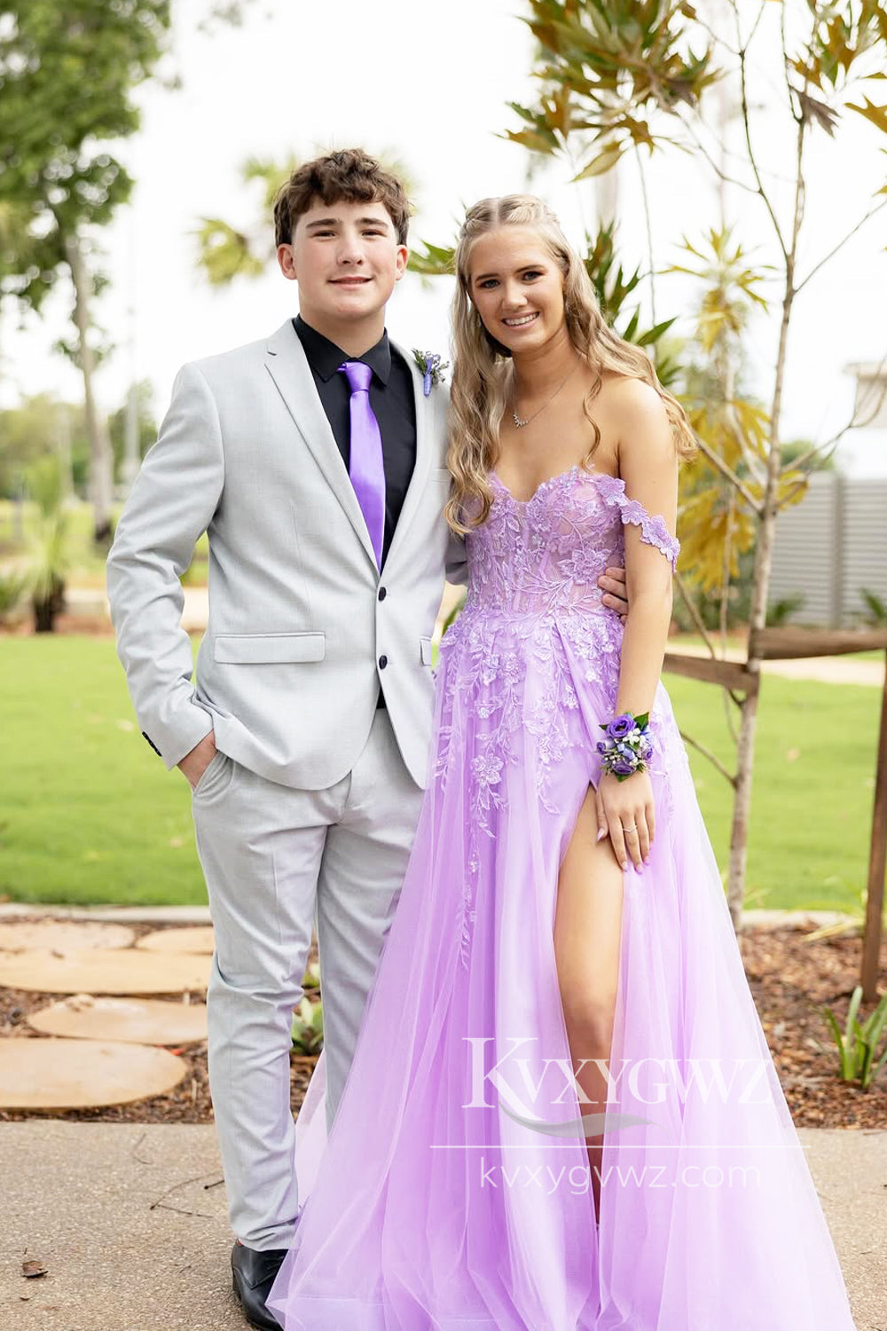 Stunning A Line Sweetheart Lavender Evening Gown Tulle Prom Dress with Appliques LF911