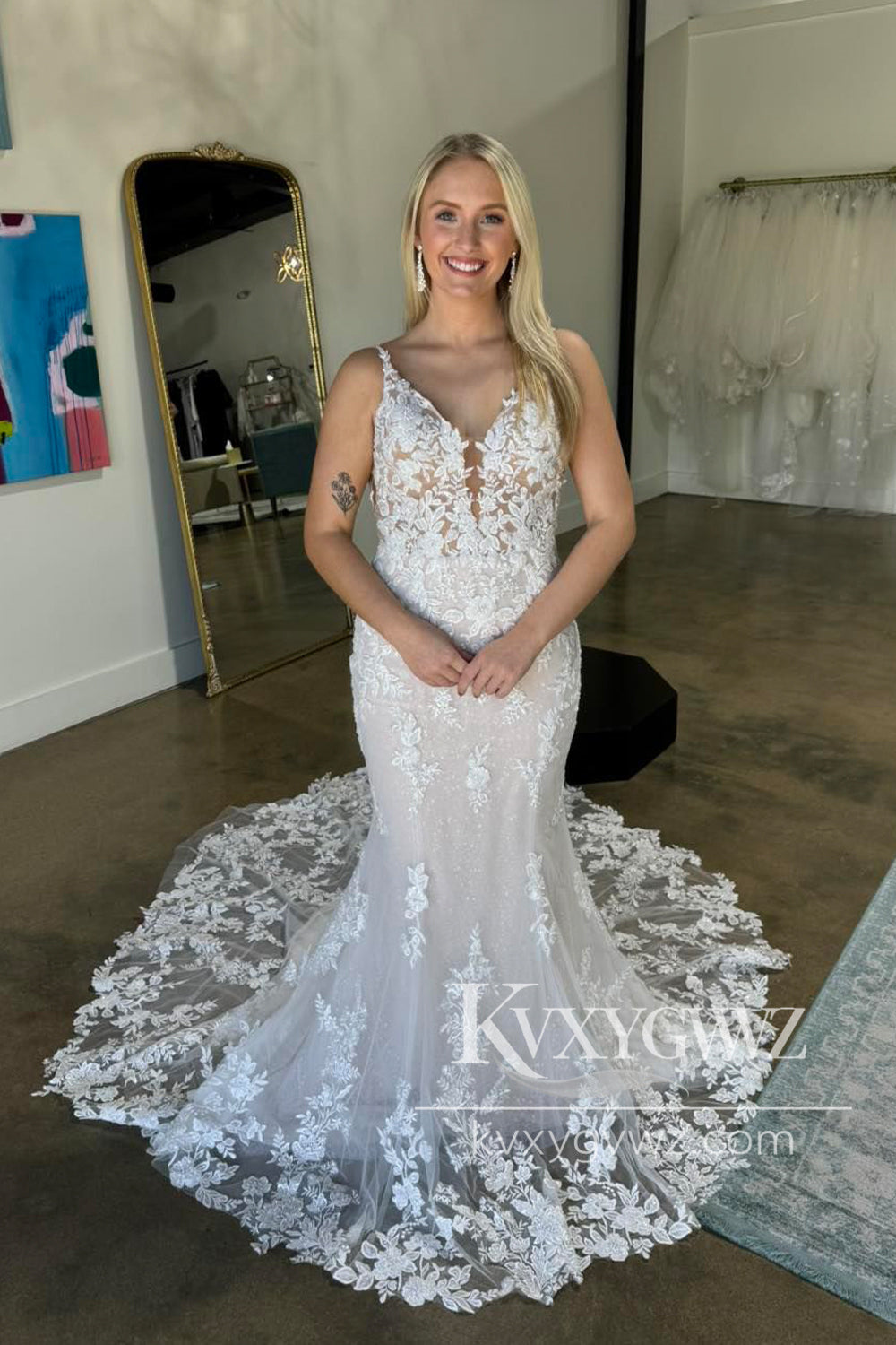 Romantic Mermaid V Neck Lace Wedding Dresses Gown With Sweep Train HS928
