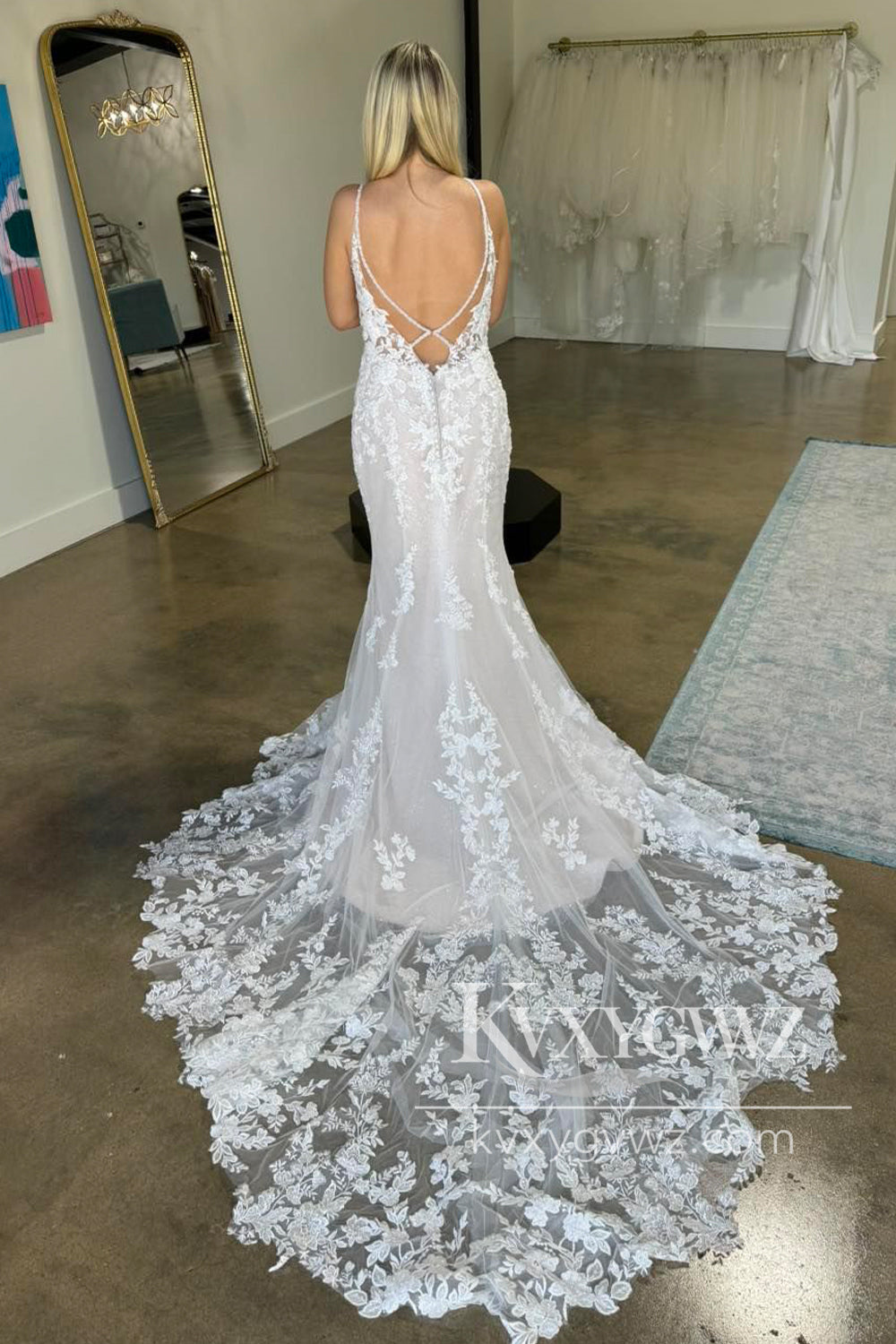 Romantic Mermaid V Neck Lace Wedding Dresses Gown With Sweep Train HS928