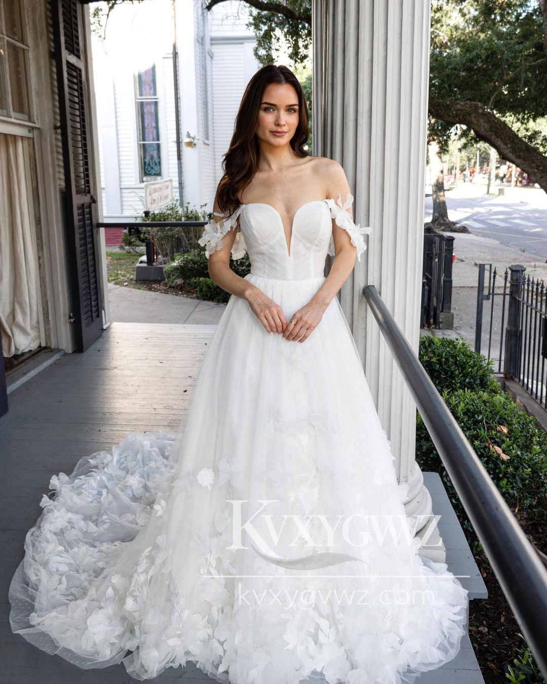 Pastoral Style A Line V Neck Tulle Wedding Dresses Gown with 3D Flower Appliques HS950