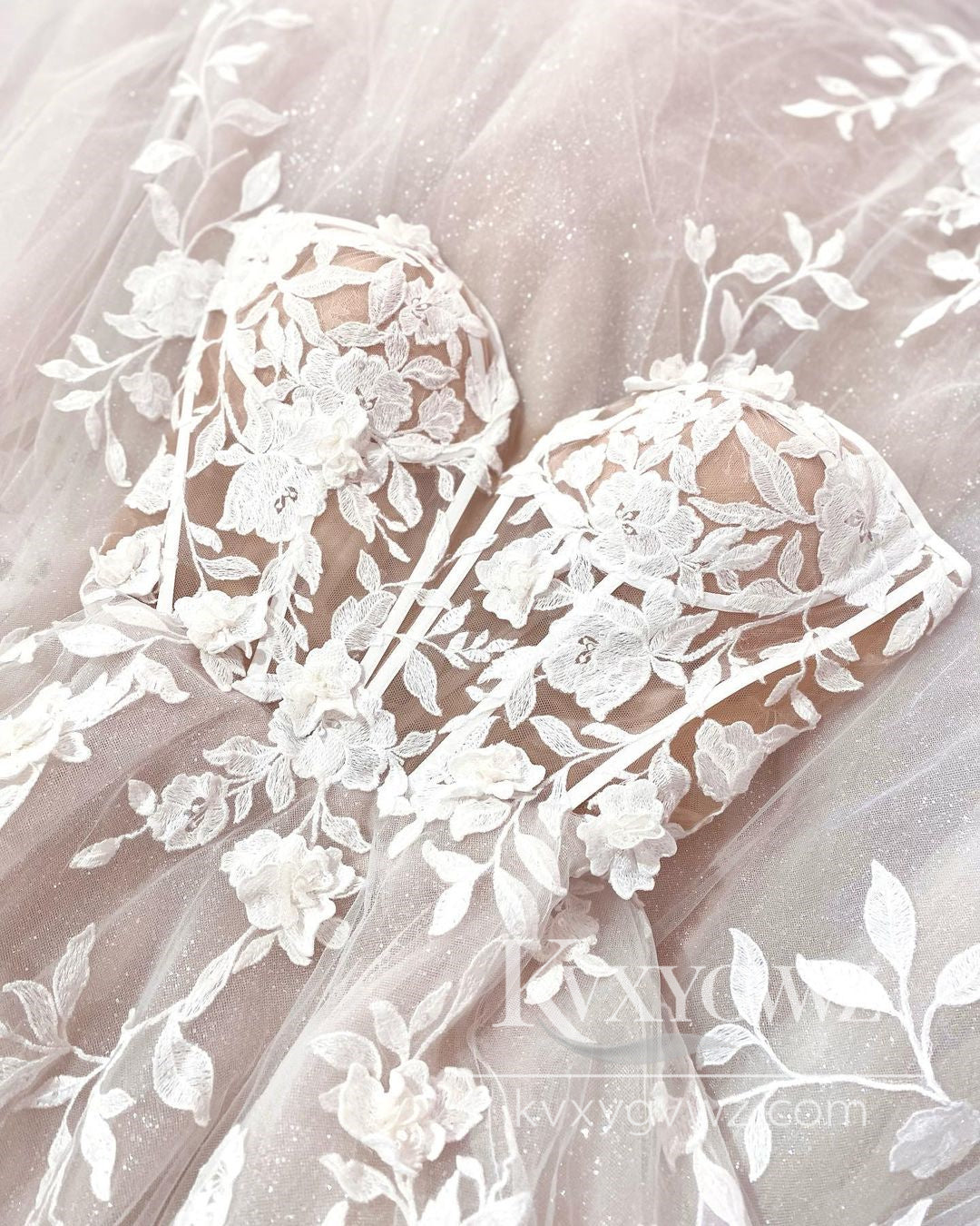Pastoral Style A Line Sweetheart Tulle Long Wedding Dresses Gown with Appliques HS978