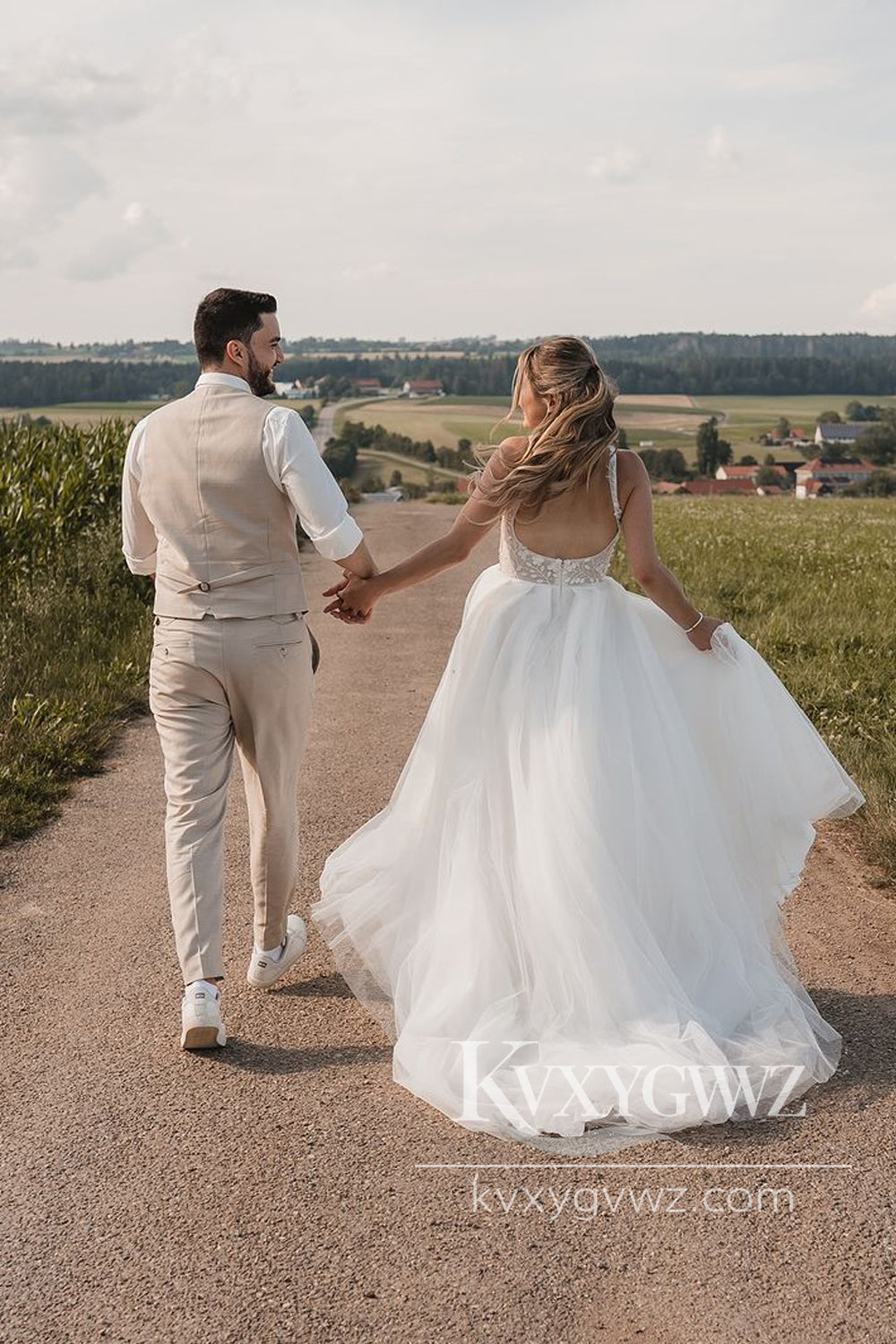 Modern A Line Square Neck Tulle Slit Long Wedding Dresses Gown HS981