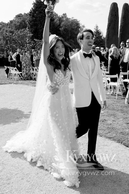 Pastoral Style A Line V Neck Tulle Long Wedding Dresses Gown with 3D Appliques HS988