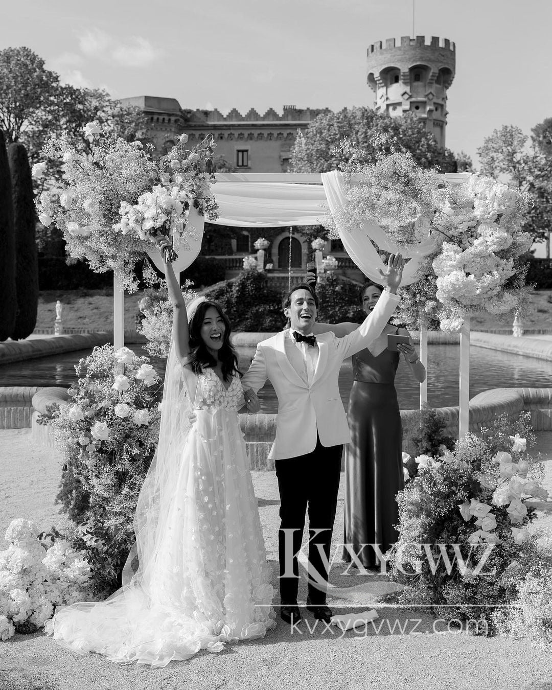 Pastoral Style A Line V Neck Tulle Long Wedding Dresses Gown with 3D Appliques HS988