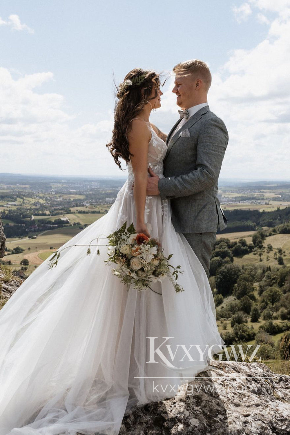 Pastoral Style A Line V Neck Tulle Long Wedding Dresses Gown with Appliques HS992