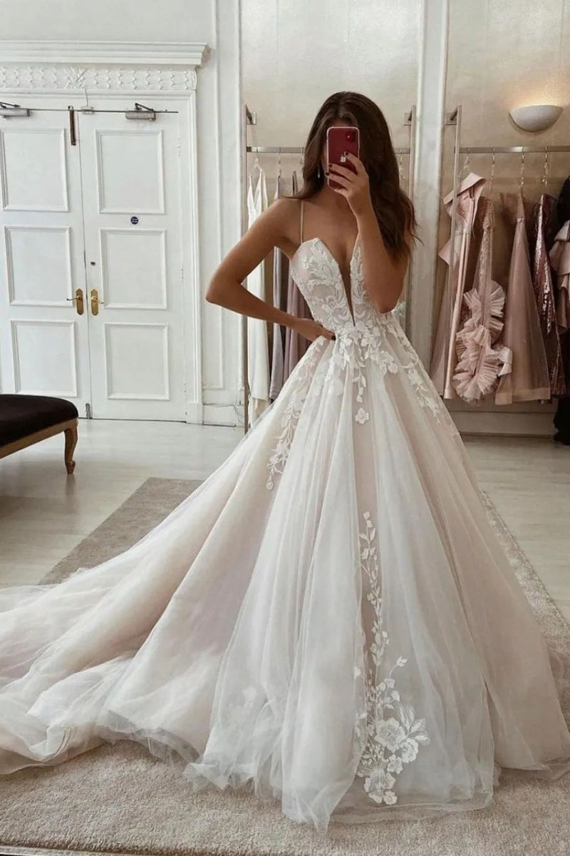 Ball Gown V Neck Champagne Tulle Wedding Dresses Gown with Appliques HS942