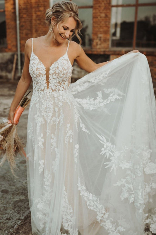 Pastoral Style A Line V Neck Tulle Wedding Dresses Gown with Appliques HS897